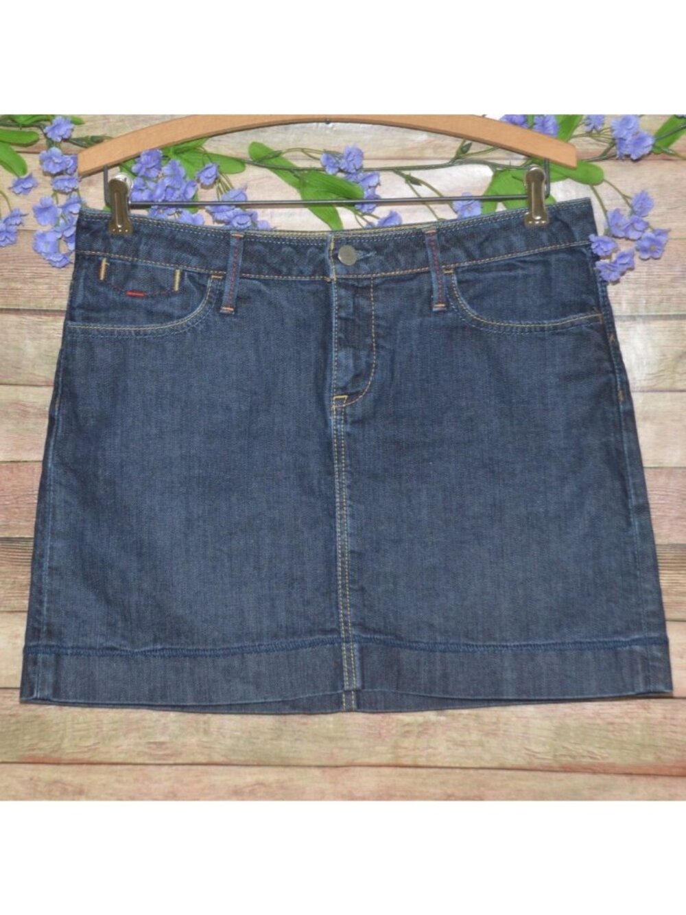 VTG Y2K Banana Republic Denim Jean Mini Skirt Size 8 Flap Pockets Made in USA